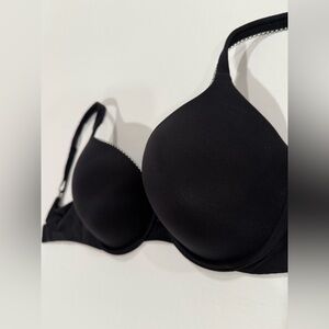 Victoria's Secret Soft Black Wire Bra Extra Comfortable - Slight Push-Up Padded